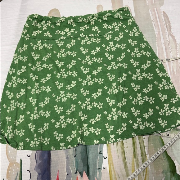 Toad&Co Chaka Green Floral A-Line short Skirt size large - Picture 5 of 5